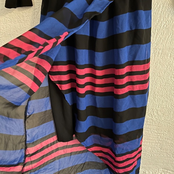 UC - knee length hi/lo dress - Picture 4 of 4